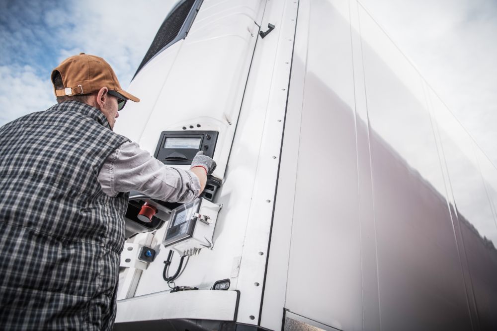 refrigerated truck buying guide
